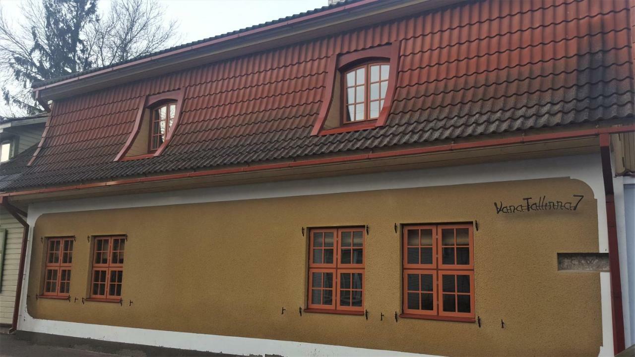 Deluxe Apartments In The City Center With Balcony Pärnu Exteriör bild